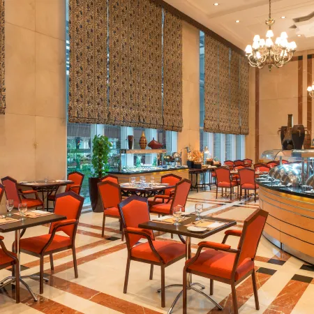 Majestic Premier Hotel Burdubai Отели рядом с достопримечательностью «Район Бастакия»