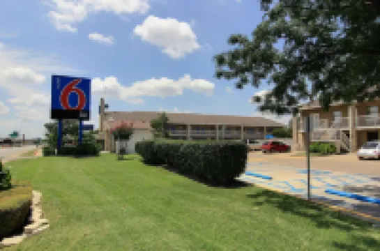 Motel 6 Austin, TX - Central Downtown UT Hotel di Austin