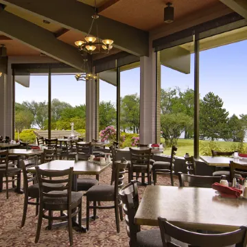 Holiday Inn RICHLAND ON THE RIVER by IHG