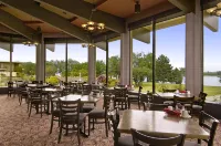 Holiday Inn RICHLAND ON THE RIVER by IHG Hotels in Richland