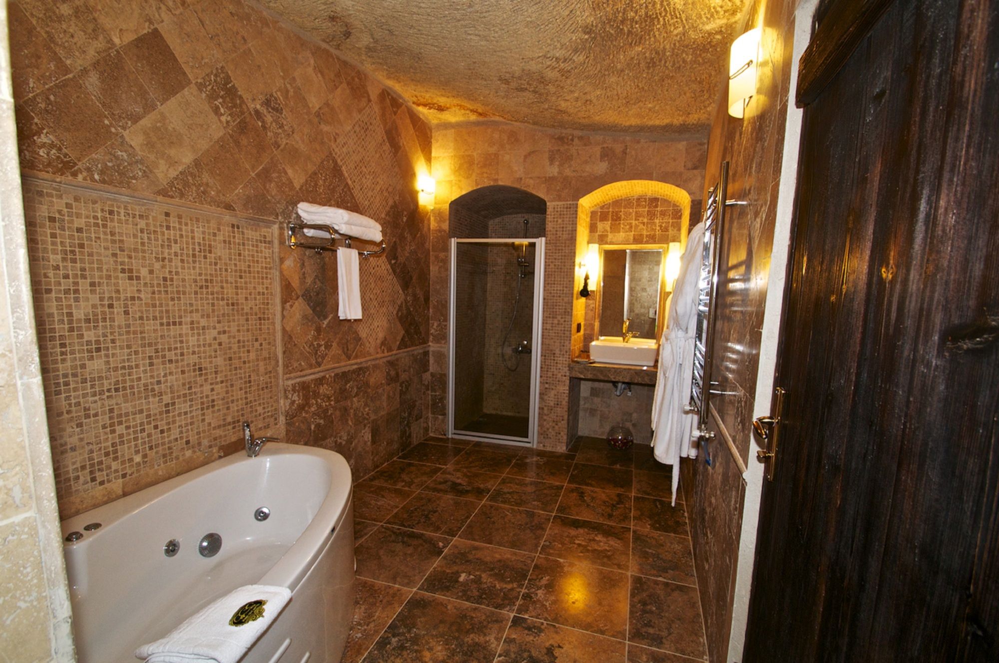 Grand Cave Suites