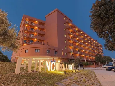Fuengirola Beach Apartamentos Turísticos Hotels near Marenostrum Castle Park