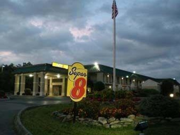 Super 8 by Wyndham Knoxville North/Powell
