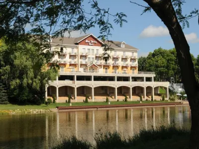 Marv Herzog Hotel Hotels near St Lorenz Lutheran Church