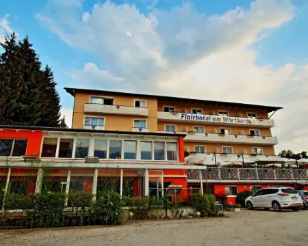 沃爾沃特湖英才酒店 費爾登酒店