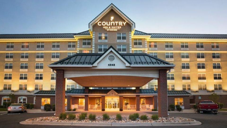 Country Inn & Suites by Radisson, Greeley, CO