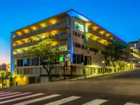 Holiday Inn Express San Diego Downtown by IHG Hotel in zona Lambda Archives of San Diego