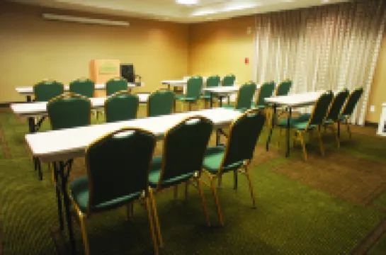 La Quinta Inn & Suites by Wyndham Ft. Lauderdale Airport