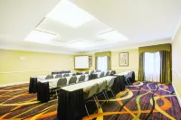 La Quinta Inn & Suites by Wyndham Cincinnati Airpt Florence