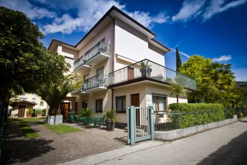 Villa Phoenix - Lake Apartments