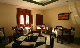 Hotel Cantera Real