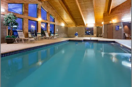 AmericInn by Wyndham Clear Lake Отели в г. Клир Лейк