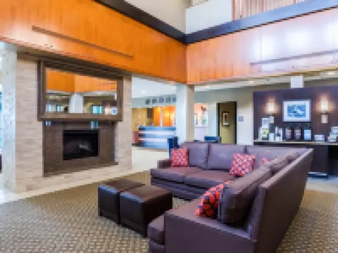 Comfort Inn & Suites Logan International Airport Hotels in Revere