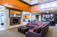 Comfort Inn & Suites Logan International Airport Các khách sạn ở Revere