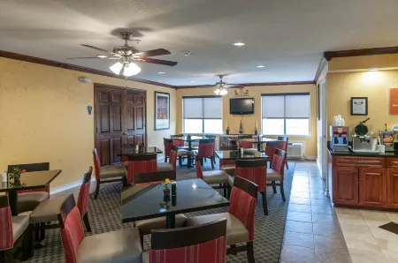 Comfort Inn North Conroe Отели в г. Конро