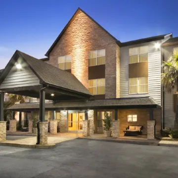 Baymont Inn & Suites by Wyndham Morrow/Atlanta I-75 South