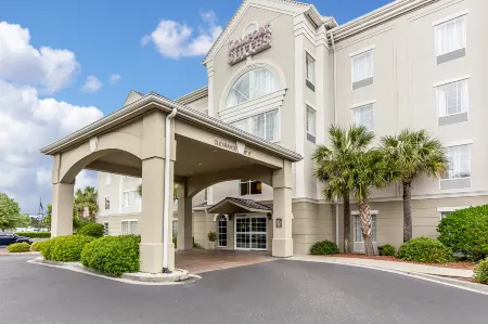 Comfort Suites Myrtle Beach Central Отели рядом с достопримечательностью «Сиборд Коммонс»