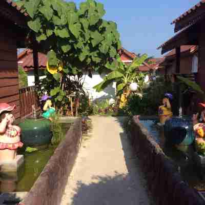 Lipe Power Beach Resort Hotel Exterior