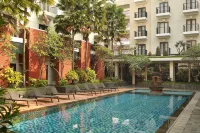 Hotel Santika Premiere Malang - piscine