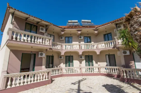 Zante Nest Studios & Apartments โรงแรมใน