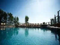 Fourwinds Lakeside Inn & Marina Hotels in Monroe County