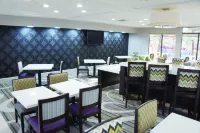La Quinta Inn & Suites by Wyndham Kennesaw - Frühstück