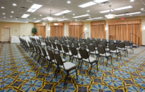 MainStay Suites Fitchburg - Madison