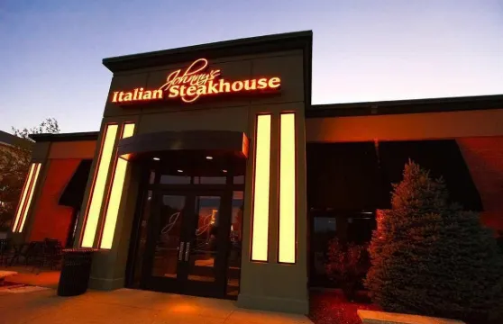 得梅因機場希爾頓花園酒店