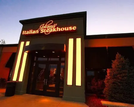 Hilton Garden Inn Des Moines Airport デモインのホテル