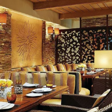 Four Seasons Hotel Cairo at the First Residence