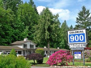 Colonial 900 Motel