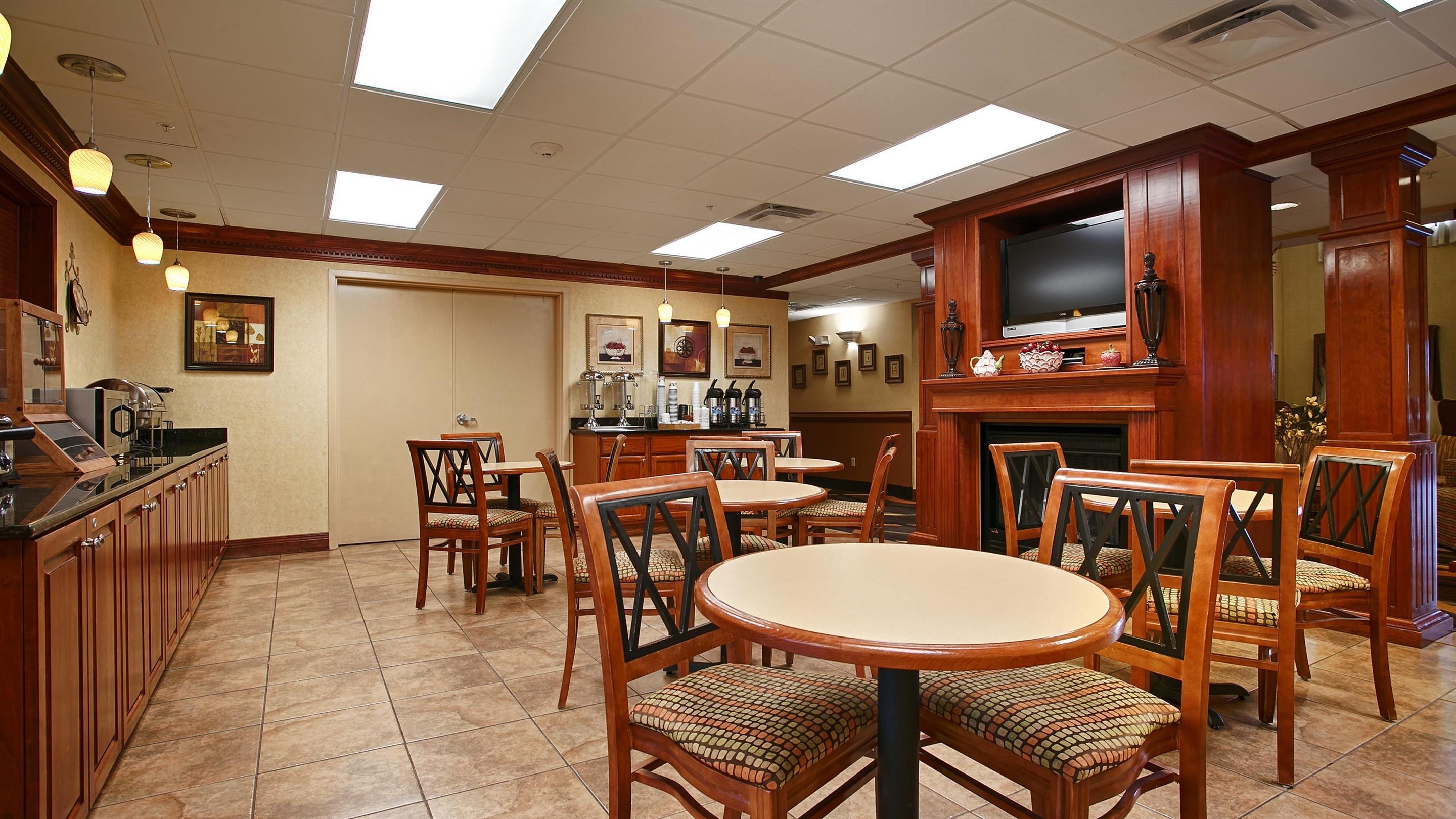 Best Western Plus Strawberry Inn & Suites