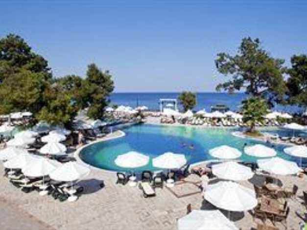 Crystal Aura Beach Resort & Spa – All Inclusive