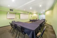 Siegel Select LV Strip-Convention Center