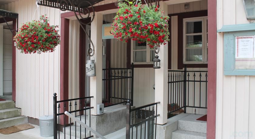 Bed & Breakfast Popamuseum Tarpesti strada Muzeului nr 28 - Housity