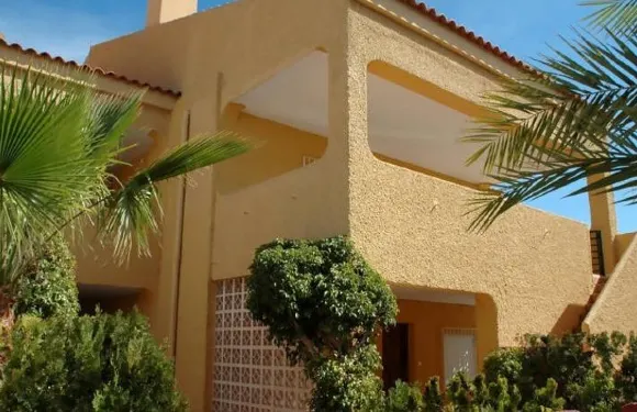 特拉維利亞P26公寓酒店