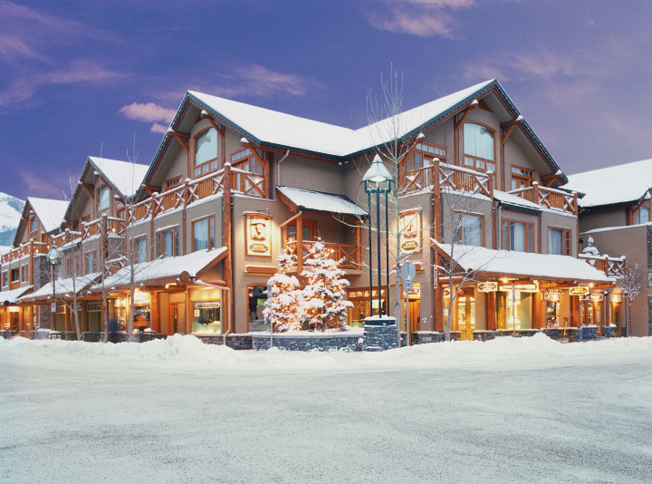 Brewster Mountain Lodge Hotels in Banff
