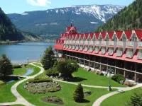 Three Valley Lake Chateau - Parkering