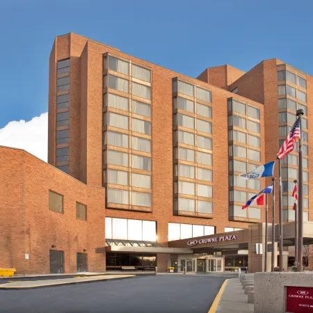 Wyndham Gatineau-Ottawa & Conference Centre Отели рядом с достопримечательностью «Торговый центр Rideau Mall»