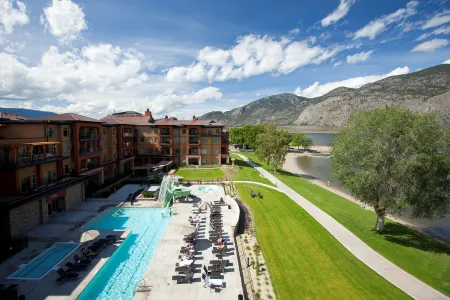 Watermark Beach Resort