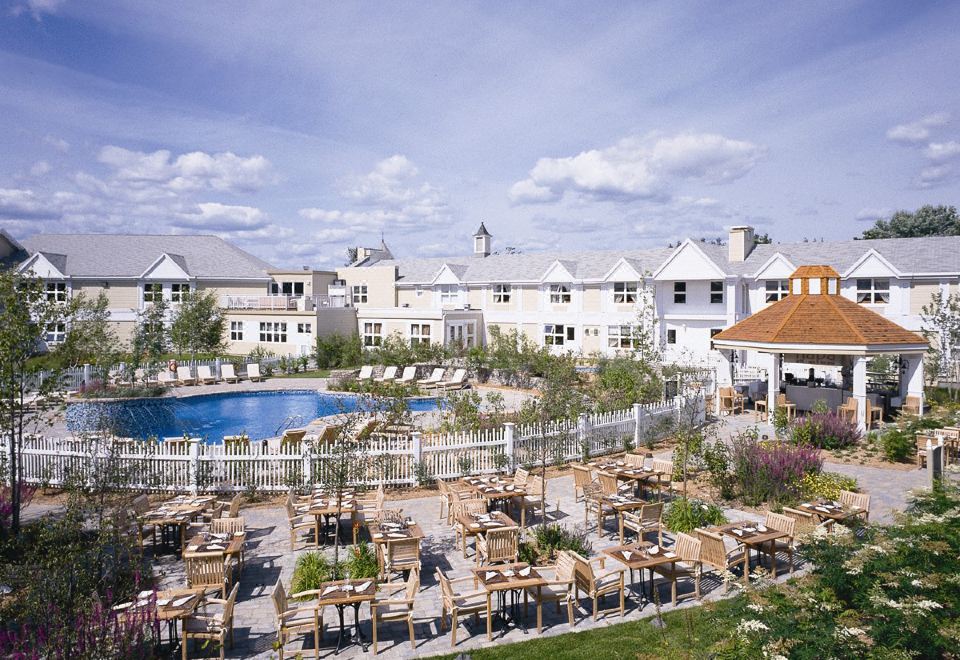 H?tel Le Bonne Entente Over view