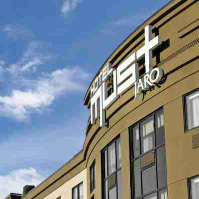 Hôtel Must Aéroport de Québec par JARO Hotel Exterior