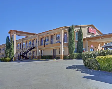 Super 8 by Wyndham Decatur Texas