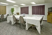 Quality Inn Hotels in Waupaca County