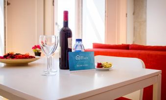 Smooth Oporto Apartment by Porto City Hosts