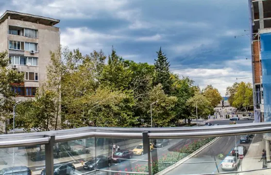 布爾加斯豪華公寓