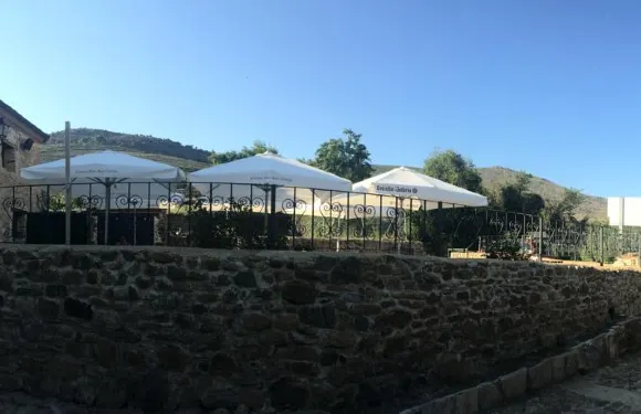 阿爾伯格伊安瓜斯鄉村旅館