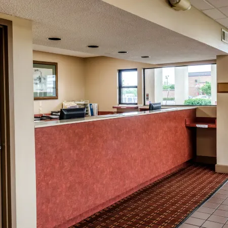 Motel 6 Cleveland, MS - Delta State University