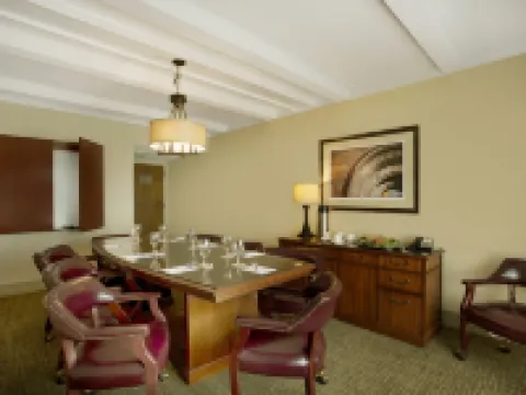 Best Western Plus Madison-Huntsville Hotel Hotels in Madison