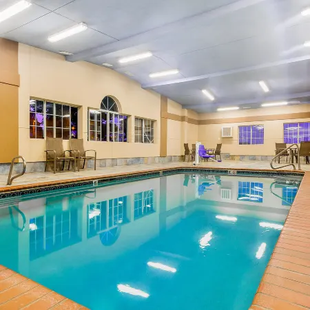 AmericInn by Wyndham des Moines Airport